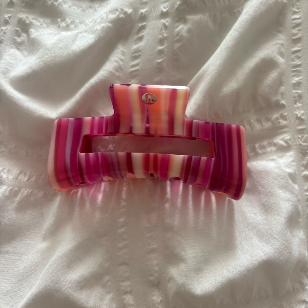 lululemon extra large hair clip